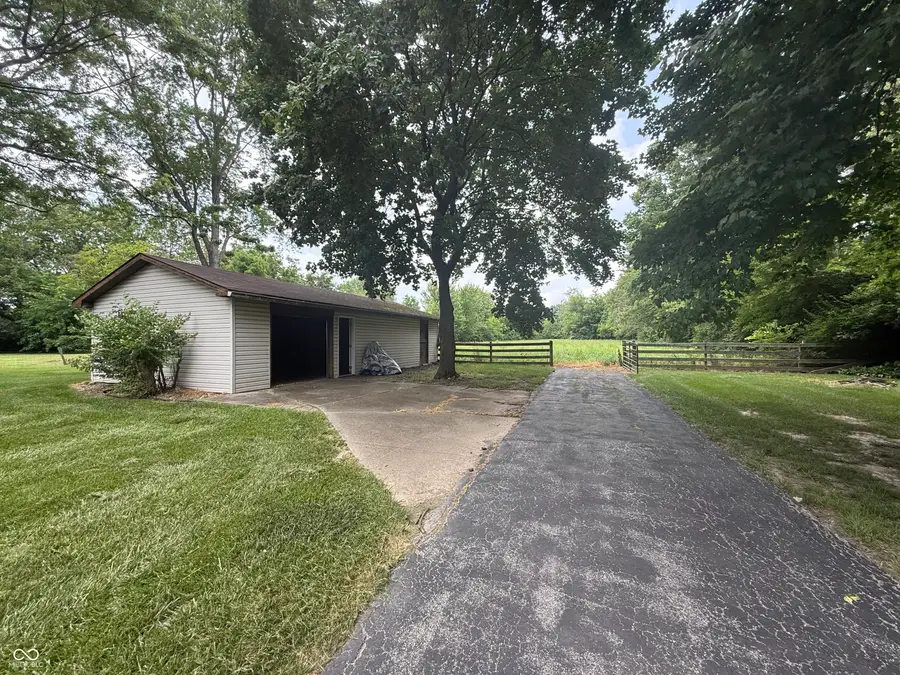 836 W County Line Road, Indianapolis, IN 46217 - #3