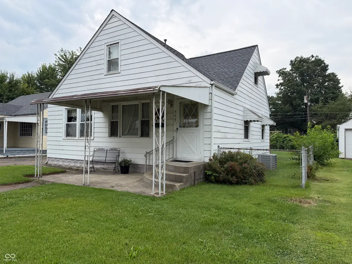 355 W 37th Street, Anderson, IN 46013 - #1