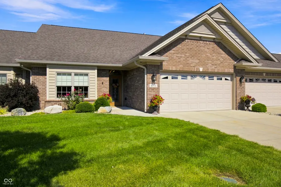 4111 Melbourne Drive, Columbus, IN 47203 - #3