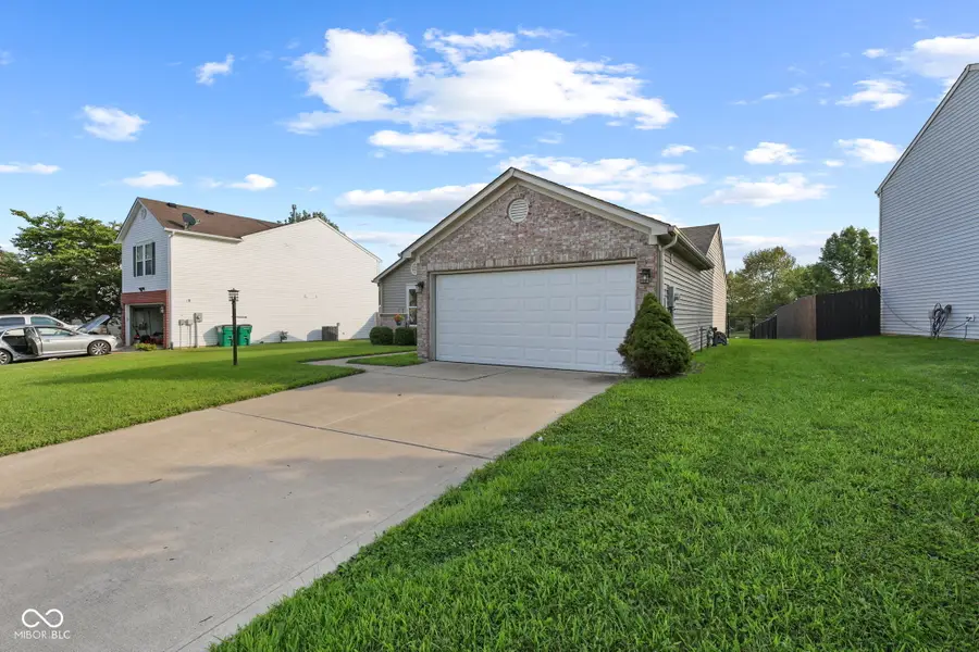 207 Creekview Drive, Danville, IN 46122 - #3