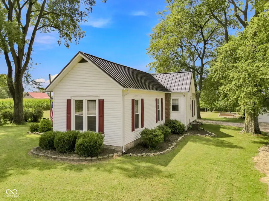 12140 N Marr Road, Columbus, IN 47203 - #3