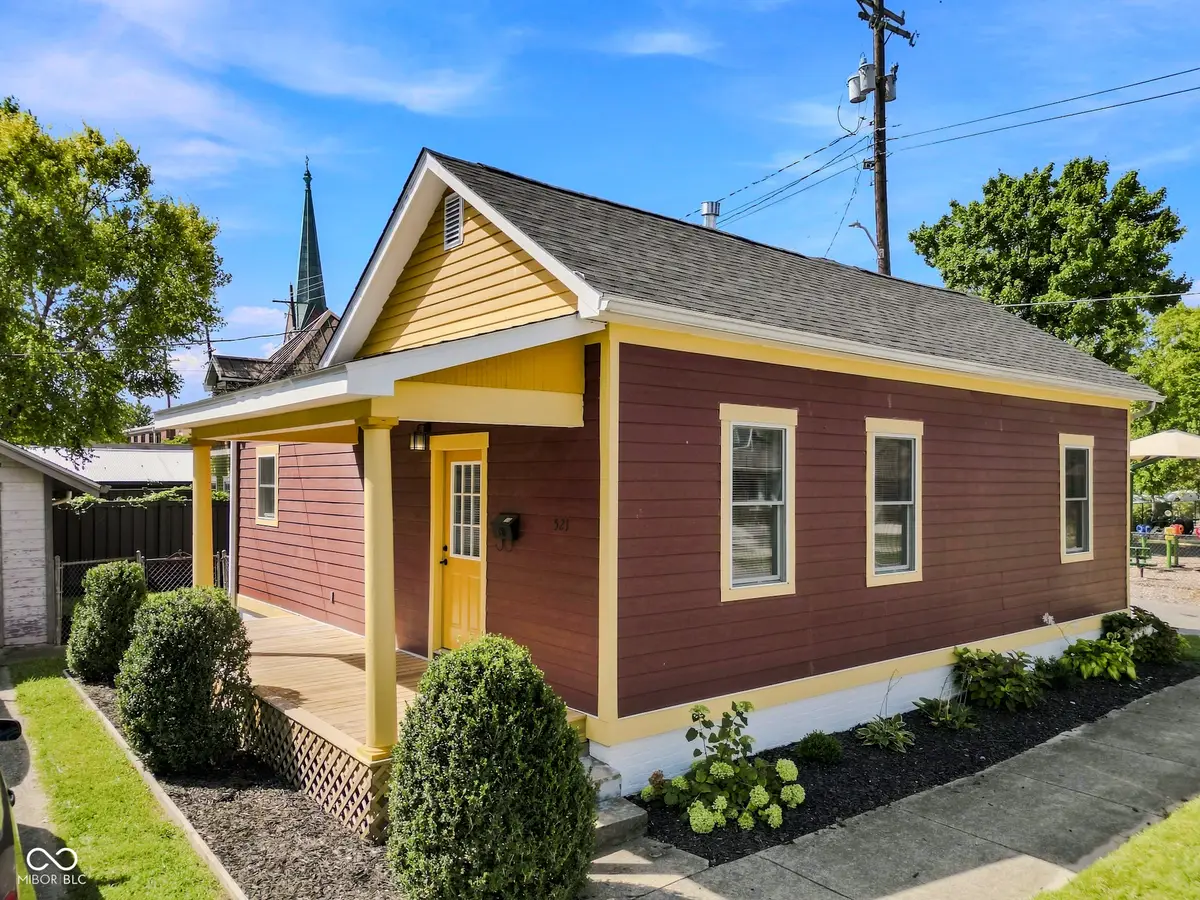 521 8th Street, Columbus, IN 47201 - #1