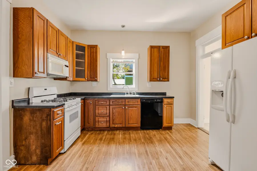 521 8th Street, Columbus, IN 47201 - #2