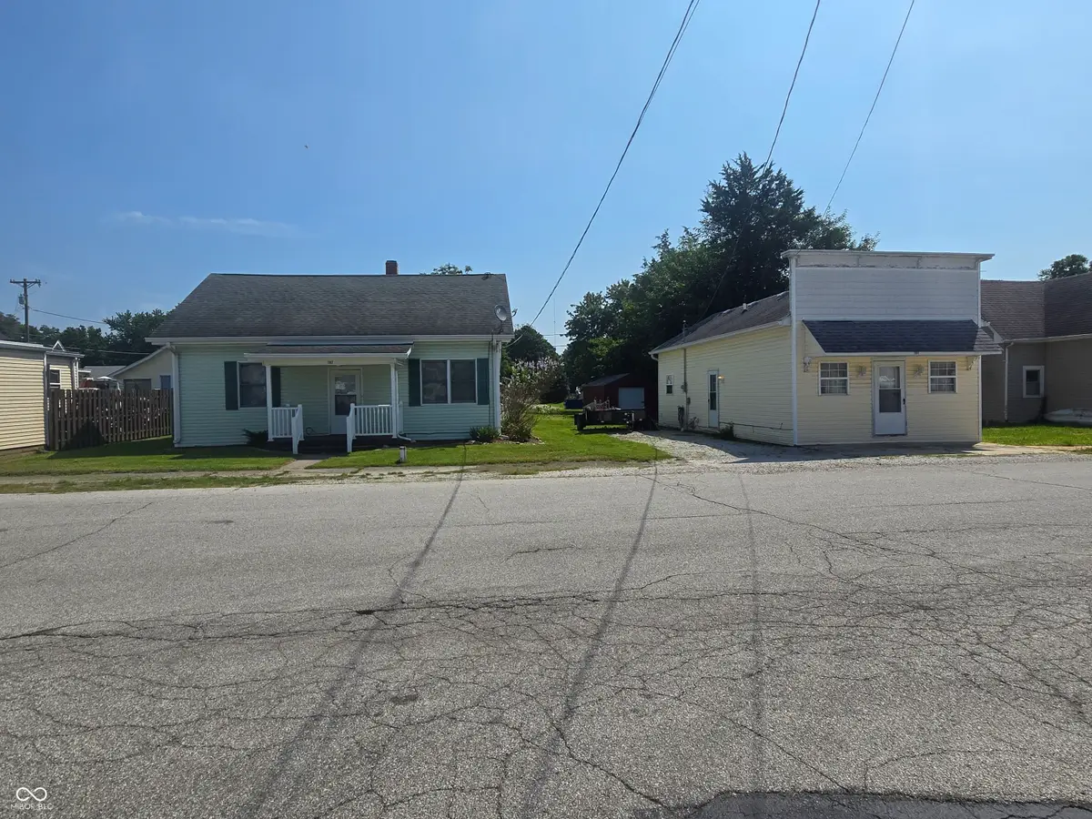 102-104 Walnut Street, Fairland, IN 46126 - #1