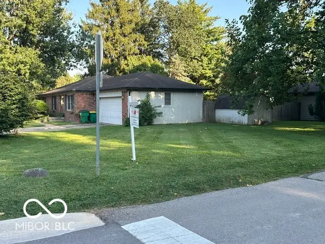 307 E North Street E, Westfield, IN 46074 - #3