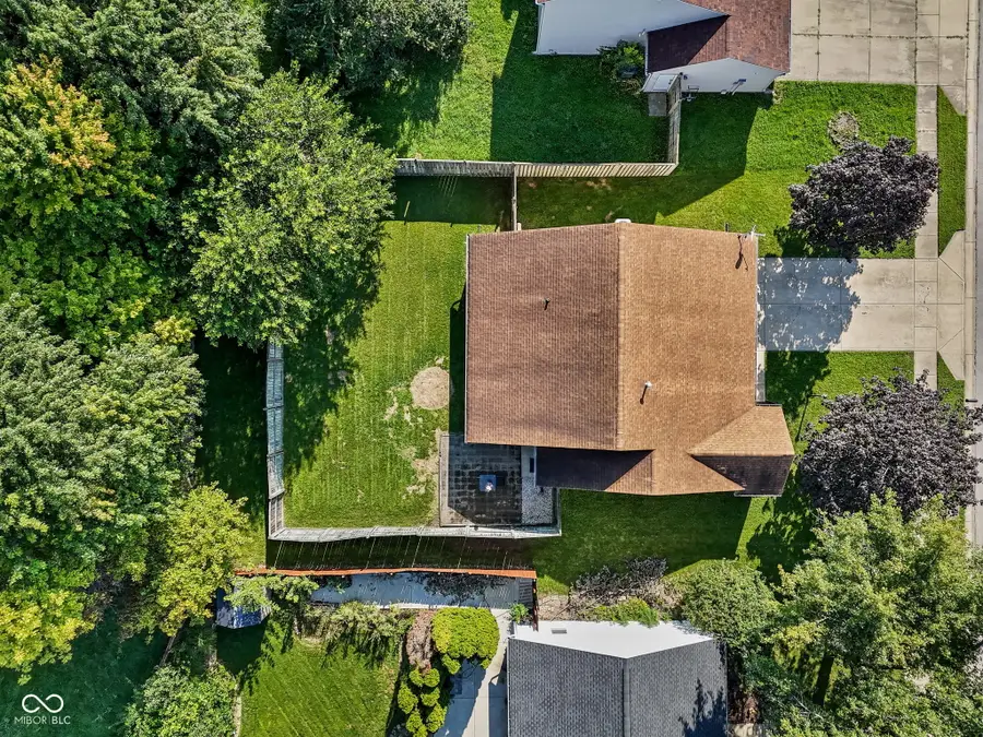 140 Meadow Glen Drive, Avon, IN 46123 - #2