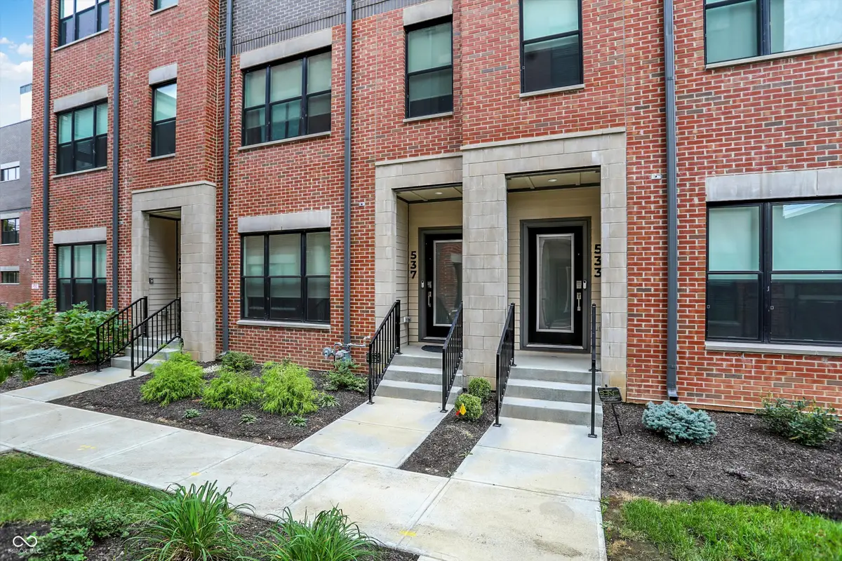 537 Fynn Place, Indianapolis, IN 46202 - #1