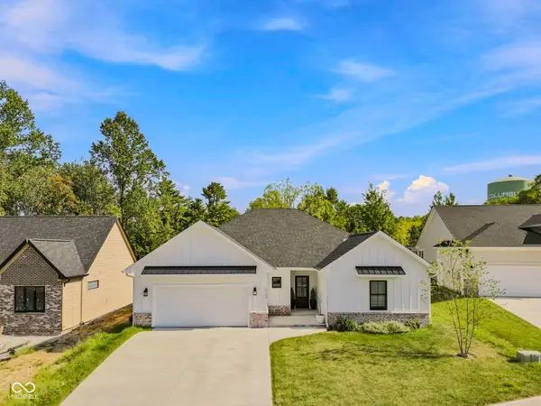 5143 Oak Ridge Place, Columbus, IN 47201