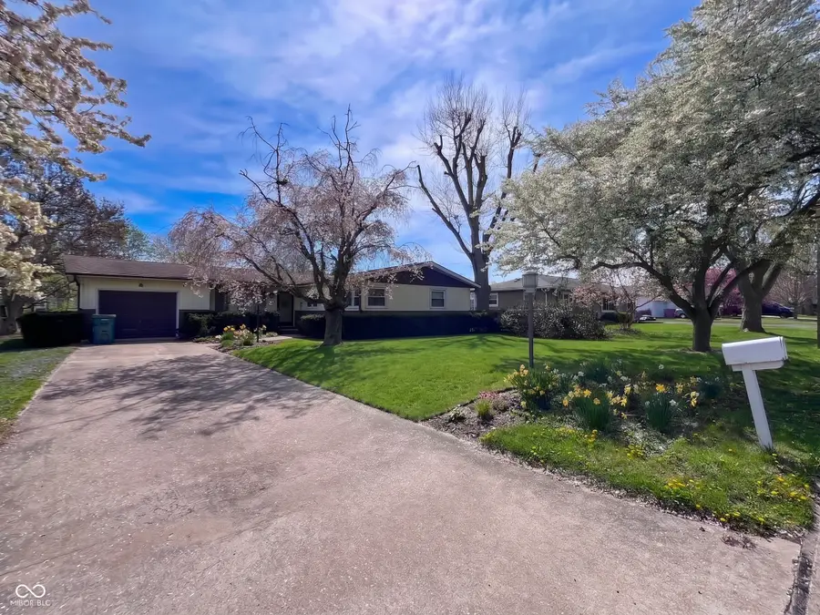 8 Eastgate Drive, Crawfordsville, IN 47933 - #2