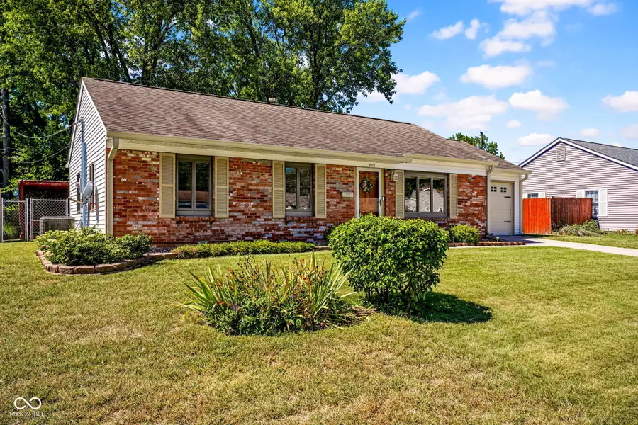 3022 Desoto Way, Columbus, IN 47203 - #2