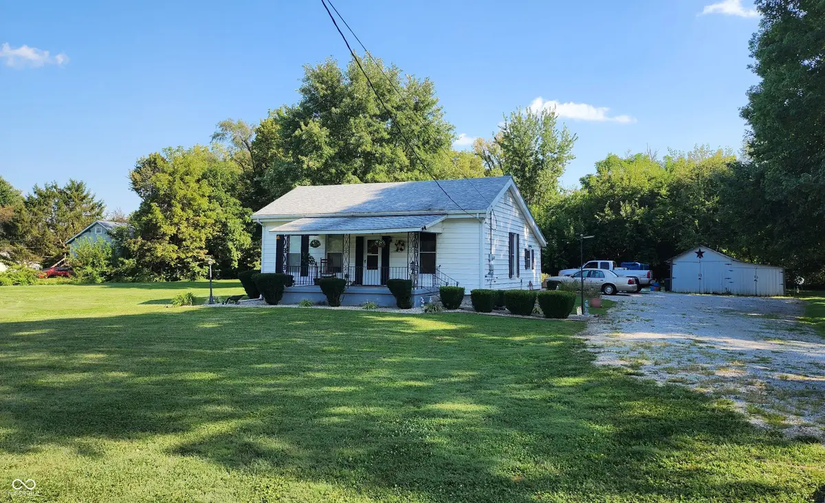 1215 W Washington Avenue, Shelbyville, IN 46176 - #1