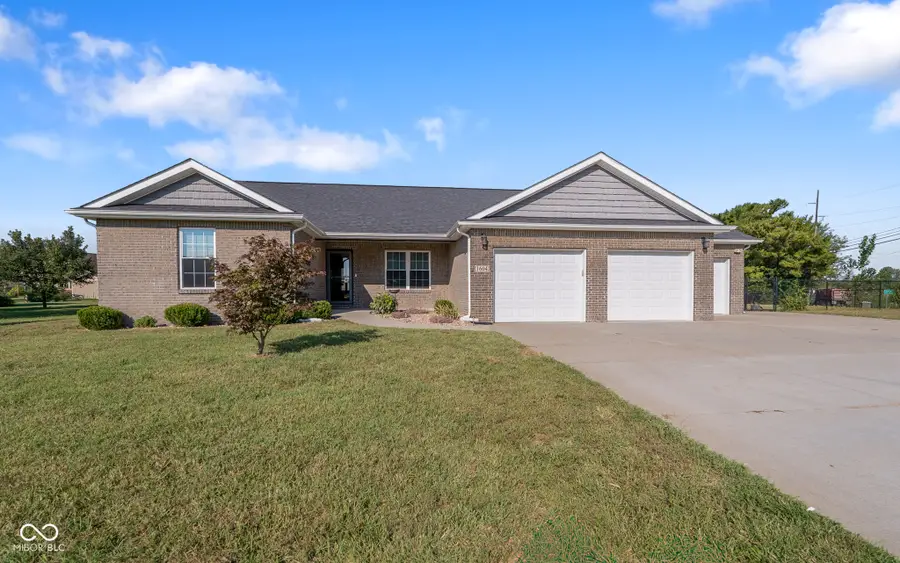 1604 E Bell Ford Drive, Seymour, IN 47274 - #2