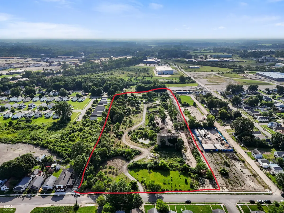 1200 E 26th Street, Anderson, IN 46016 - #1