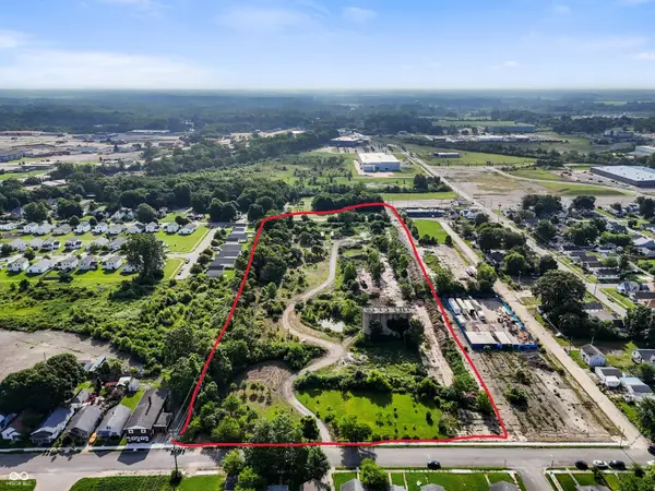 1200 E 26th Street, Anderson, IN 46016