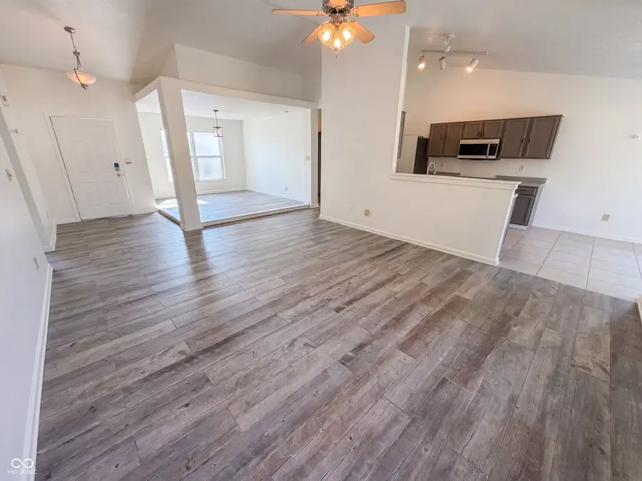 2018 Oakbrooke Court, Avon, IN 46123 - #3