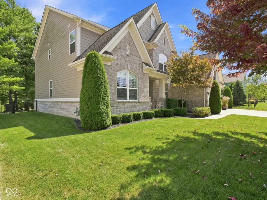 6411 Blackstone, Zionsville, IN 46077 - #2