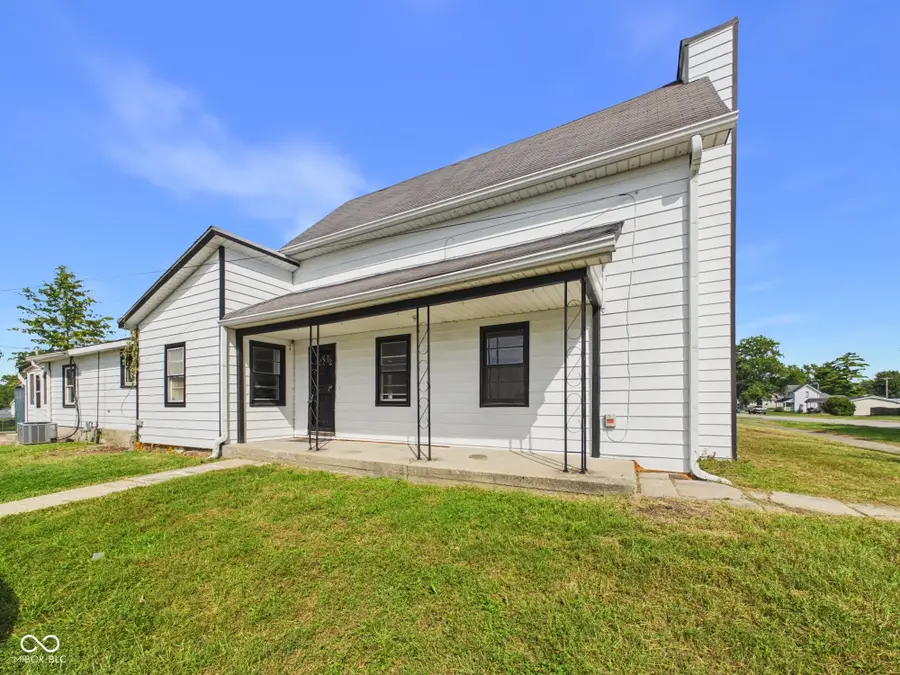 706 Walnut Street, Frankton, IN 46044 - #2