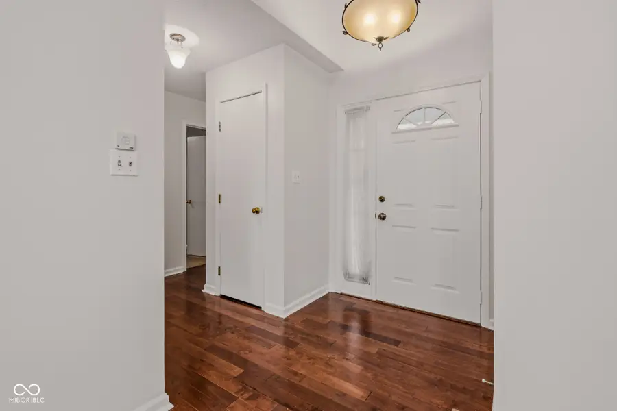 3525 Richland Drive, Columbus, IN 47203 - #2