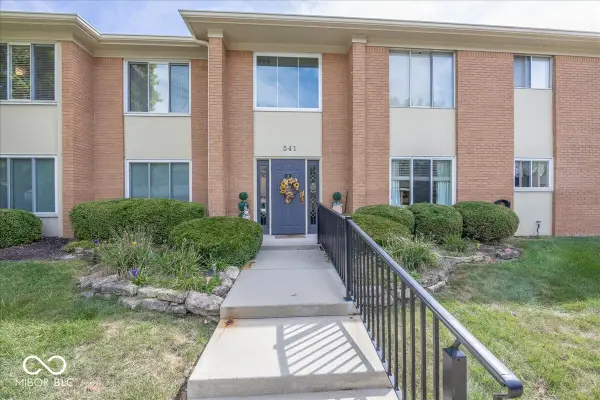 541 W Hunters Drive #C, Carmel, IN 46032