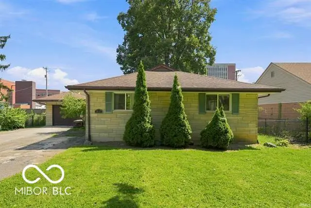 912 N Warwick Drive, Muncie, IN 47304 - #2