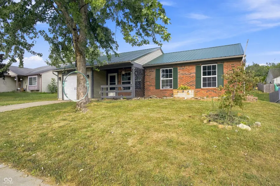 4865 Hunters Run, Columbus, IN 47201 - #2