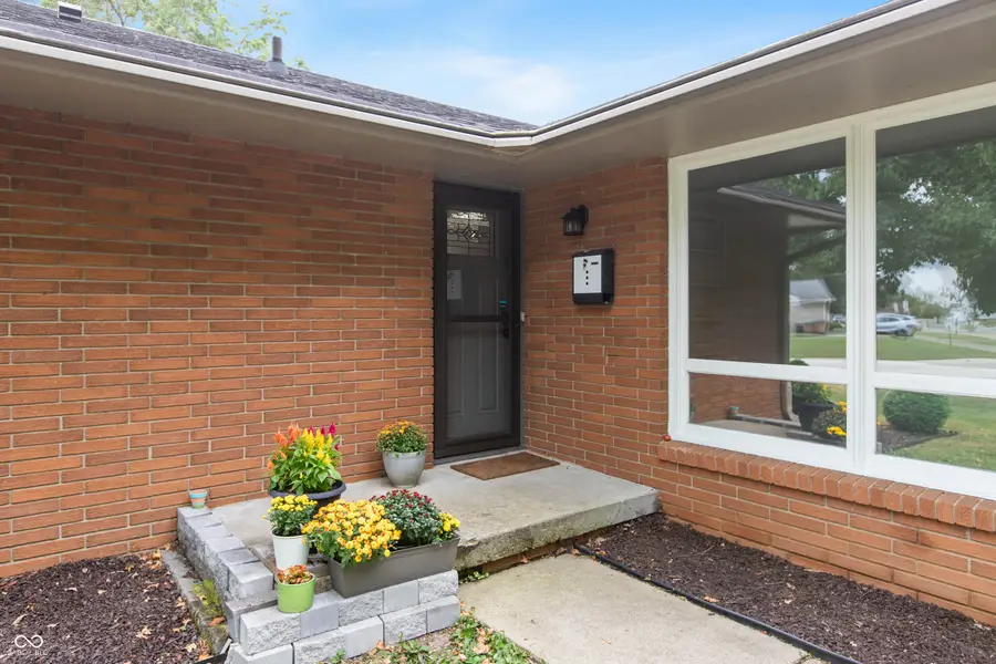 4240 Roselawn Avenue, Columbus, IN 47203 - #2