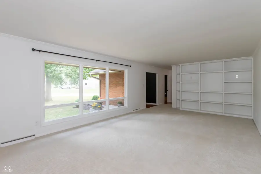 4240 Roselawn Avenue, Columbus, IN 47203 - #3