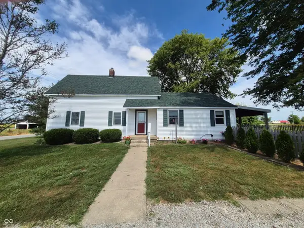 6957 N 300 E, Whiteland, IN 46184