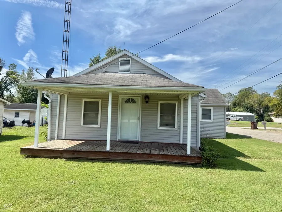 1015 W Raymond Street, Brownstown, IN 47220 - #2