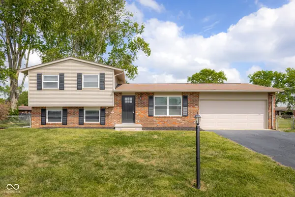 5140 Flintwood Court, Columbus, IN 47203
