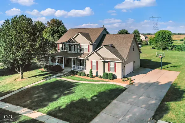 504 S Meadow Song Court, New Palestine, IN 46163