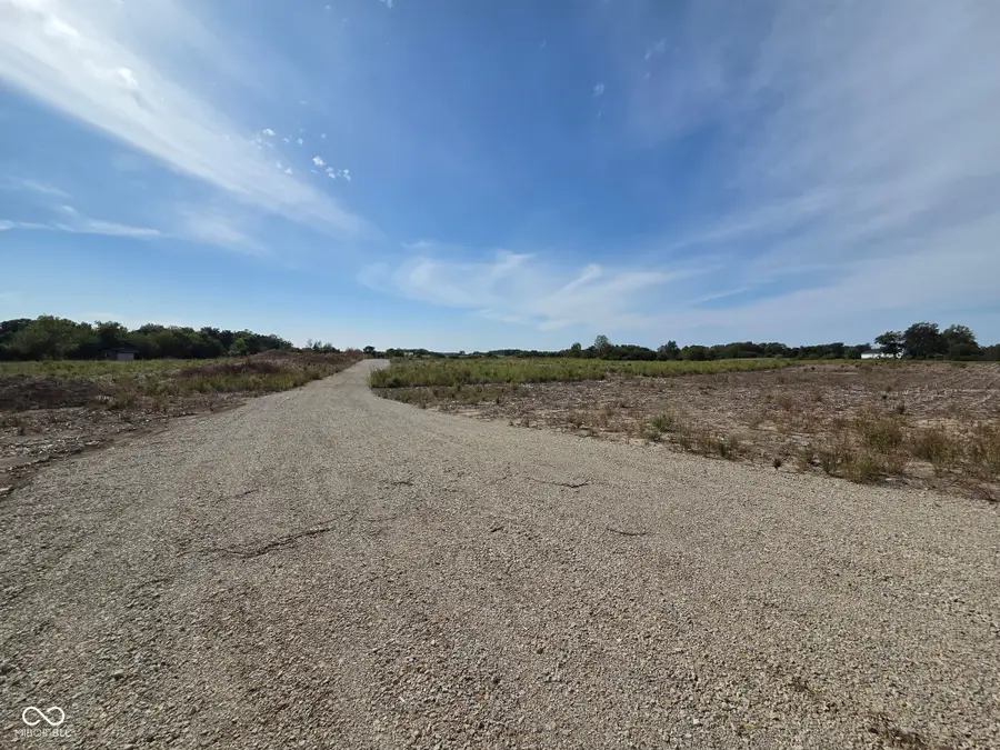 8135 N Buck Creek Pike, Mooreland, IN 47360 - #2