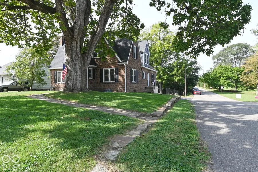 2212 Washington Street, Columbus, IN 47201 - #3