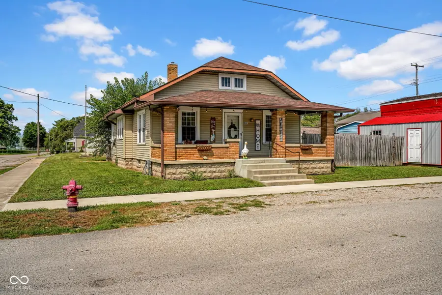 203 N Washington Street, Morristown, IN 46161 - #2