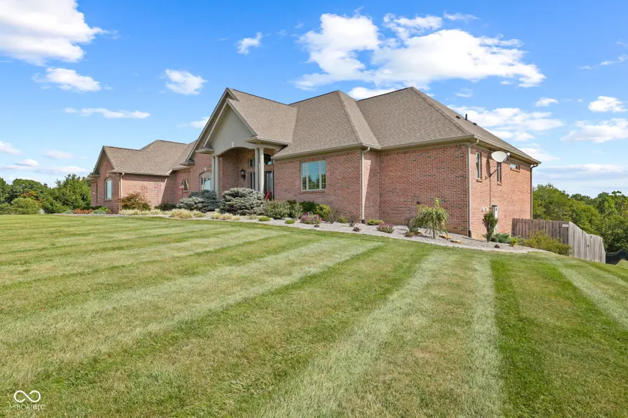3199 Falcon Crest Drive, Martinsville, IN 46151 - #3