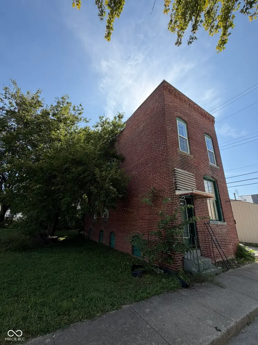 104 E 4th Street, Sheridan, IN 46069 - #2