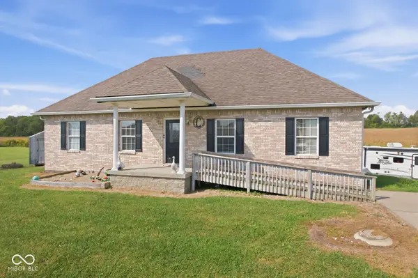 9653 S 200 Road E, Flat Rock, IN 47234