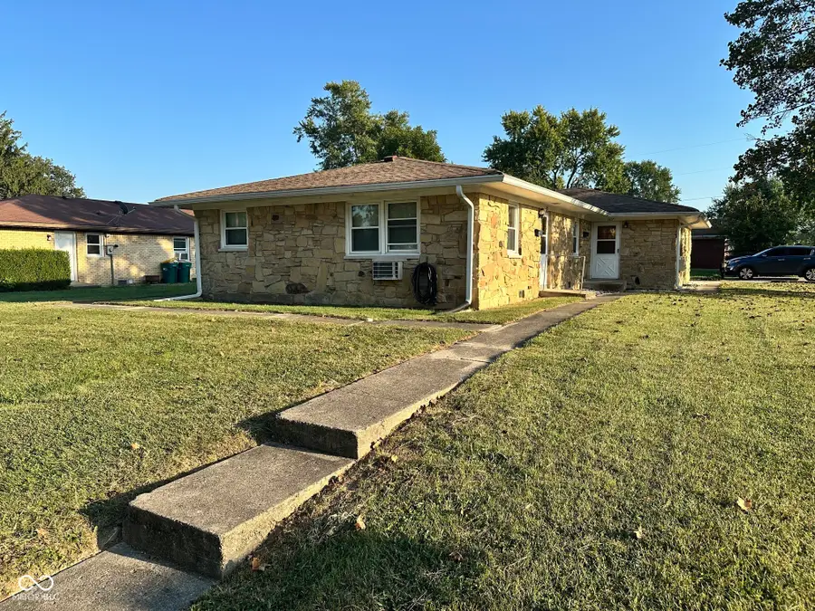1215 Raymond Street, Plainfield, IN 46168 - #2