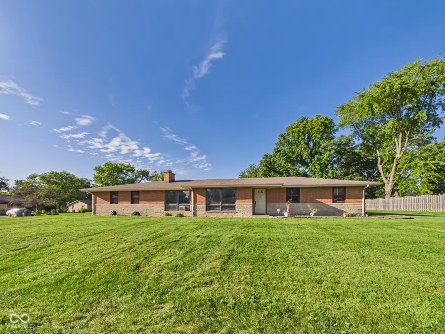 168 E Benton Street, Alexandria, IN 46001 - #2