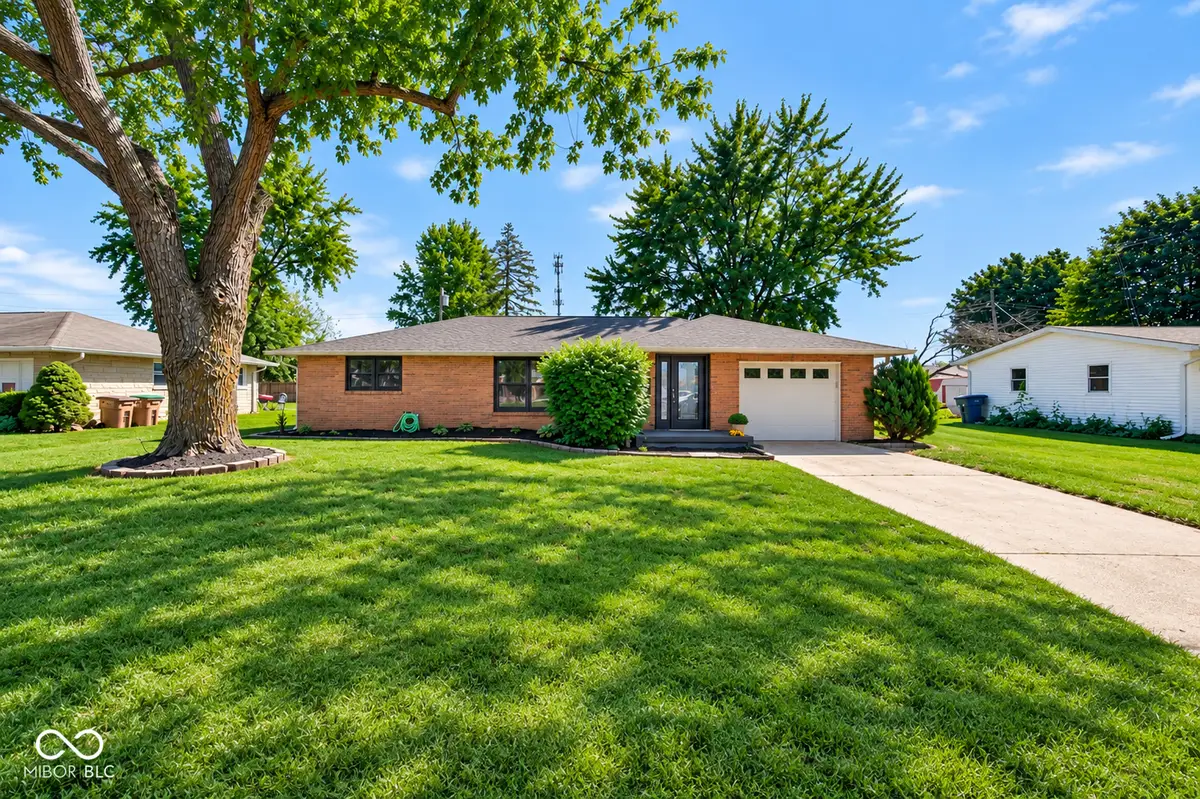 2663 Forest Drive, Columbus, IN 47201 - #1