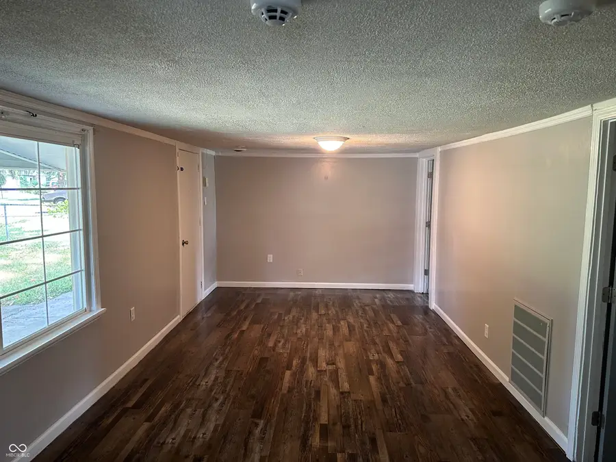 569 Parker Street, Whiteland, IN 46184 - #3