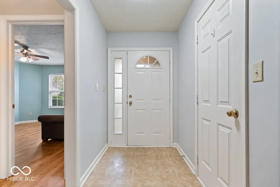 8140 Burnett Boulevard, Avon, IN 46123 - #3