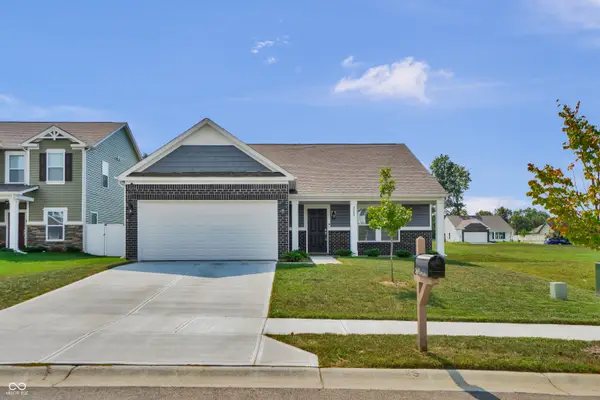 3885 Berkdale Court, Columbus, IN 47203