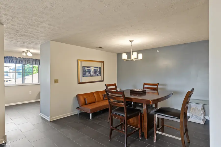 8750 Yardley Court #208, Indianapolis, IN 46268 - #3