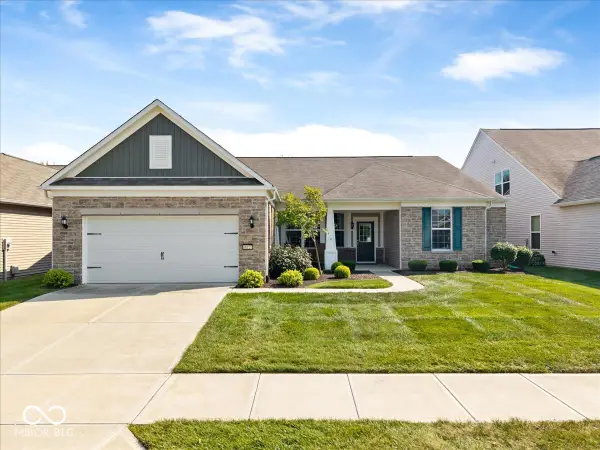 16127 Loire Valley Drive, Fishers, IN 46037