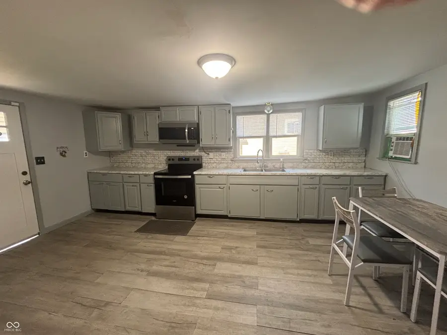 613 W Washington Street, Greensburg, IN 47240 - #2