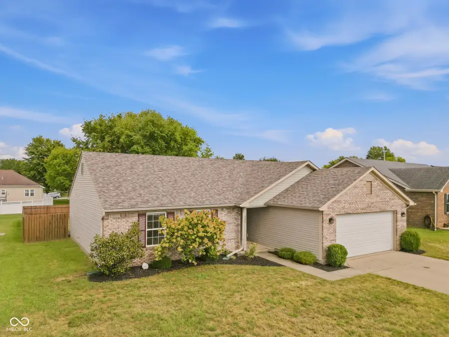 206 Bishop, Seymour, IN 47274 - #2