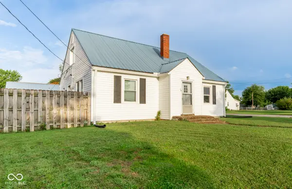 90 N Park Drive, Scottsburg, IN 47170