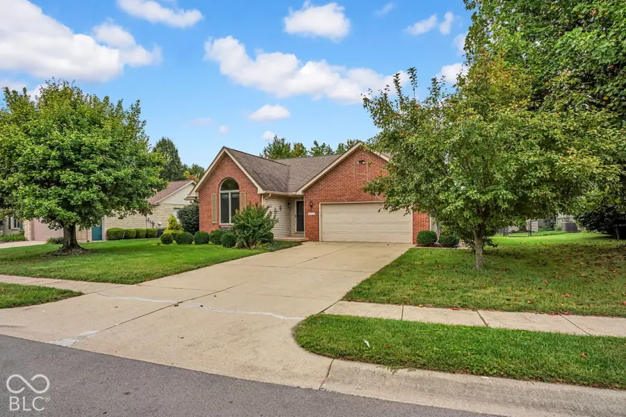 2470 Fairfax Court, Columbus, IN 47203 - #2
