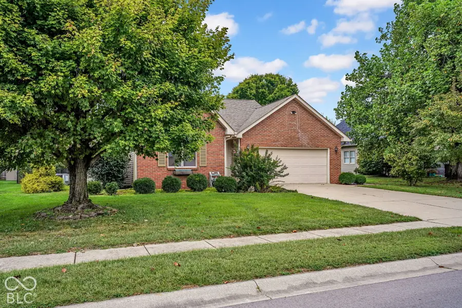 2470 Fairfax Court, Columbus, IN 47203 - #3